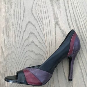 Leather patterned pumps